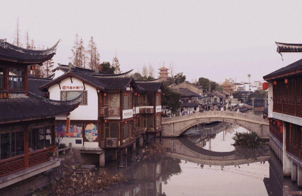 本赛季20场英超丢49球，记者：谢菲联将引进马竞替补门将格尔比奇
